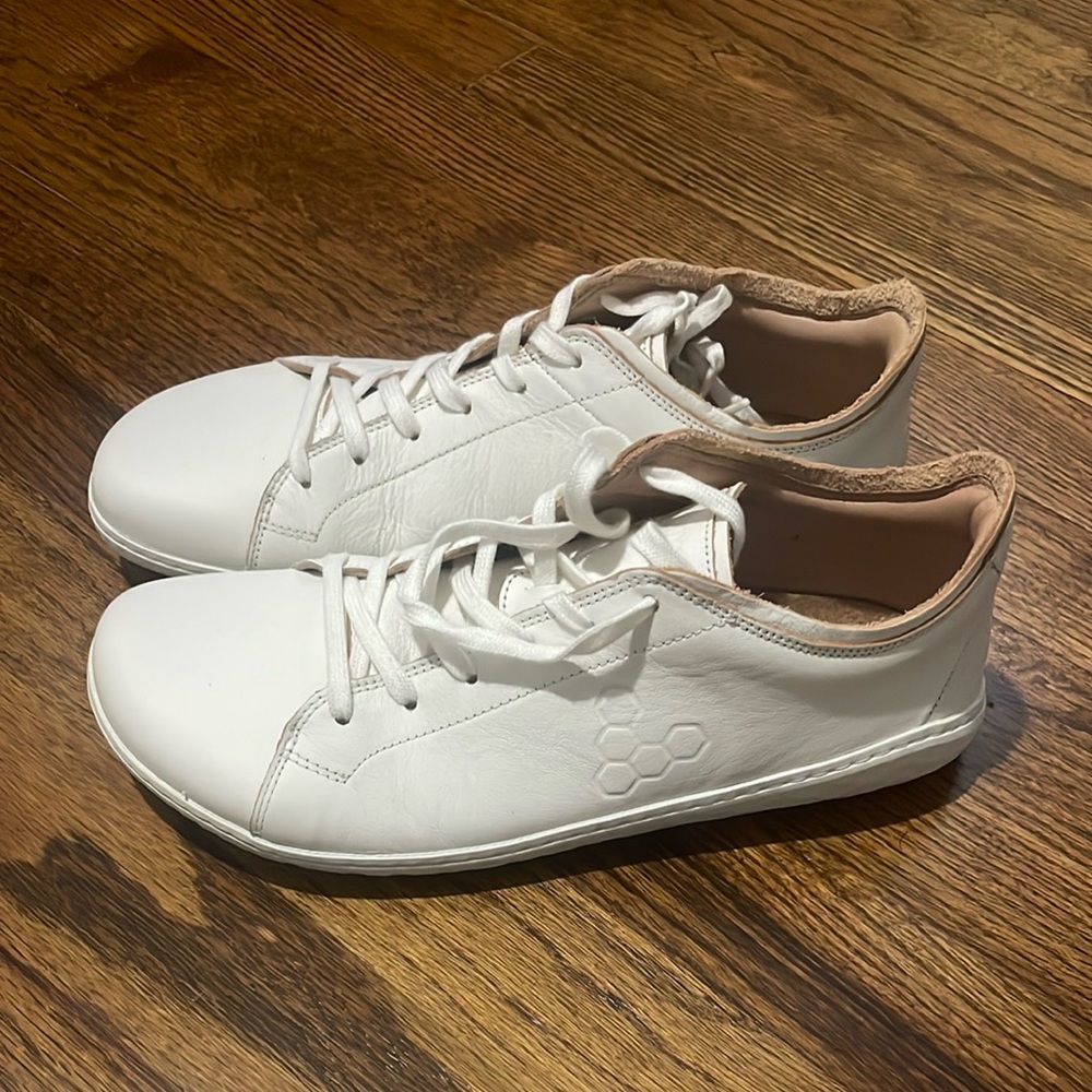 Vivobarefoot Leather Women's Geo Court III Sneakers Bright White Size 39 or US 8